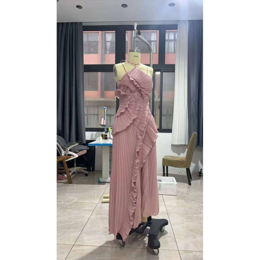 Chic Irregular Chiffon Halter Neck Maxi Dress Lotus Edge High Quality Vacation Gown 2025 New Lady Party Fashion Dresses C260311
