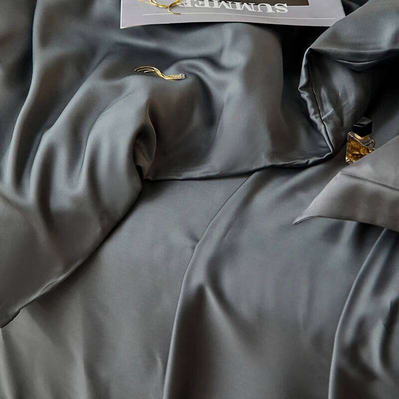 Soft Silky Skin Friendl Sleeping Naked Lyocell Bedding Single Double Queen King Family Duvet Cover Set Bed Sheet Pillowcases H260312