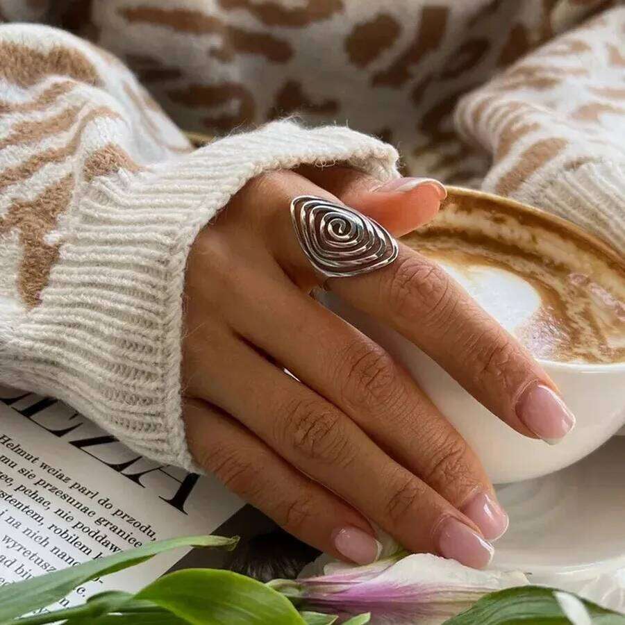 LATS Creaive Stainless Steel Spiral Ring for Women Man Minimalist Irregular Twisted Swirl Rings Fashion Jewelry Unique Gifts H260312