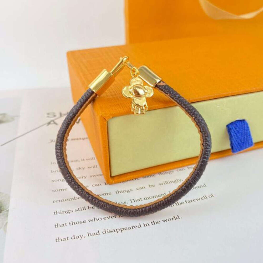 New Designer Bracelet Women's For Titanium Steel Letter Charm Pendant Leather Bracelets Luxury Jewelry