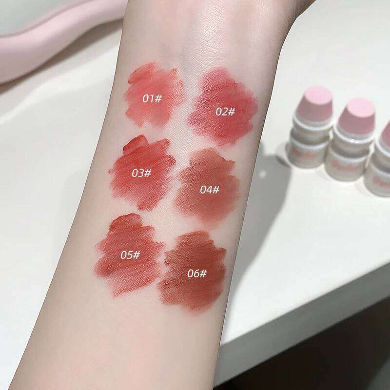 Gege Bear Velvet Mud Lip Gloss, Cute Bottle Design, Long-Lasting Matte Color for Vibrant, White-Enhancing Appearance W260311