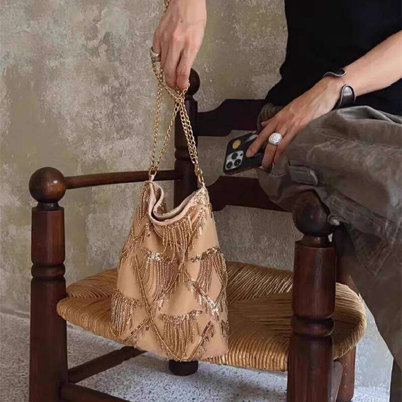 Fashion Dinner Women's 2025 Spring New Sequined Fringed Portable Shoulder Versatile Elegant Messenger Bag