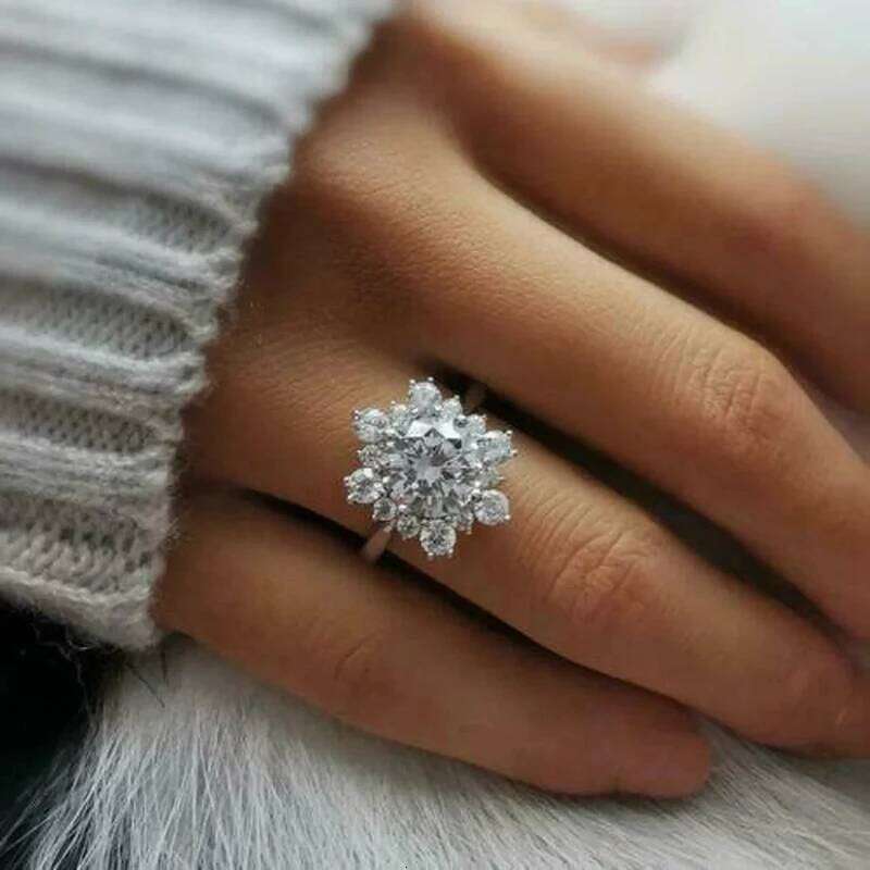 CAOSHI Dazzling Cubic Zirconia Finger Ring Lady Engagement Ceremony Jewelry Snowflake Shape Design Accessories for Wedding Party H260312
