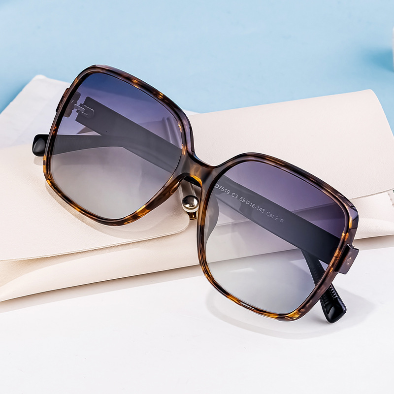 2026 New Fashion Square Frame Polarized for Women High-end Sunglasses Trendy Outdoor Driving Glasses