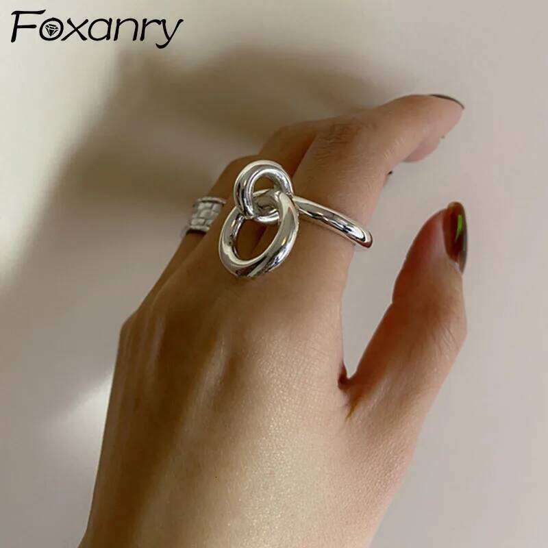 Foxanry Silver Color Engagement Rings for Women Couples New Fashion Creative Circle Pendant Birthday Party Jewelry Gifts H260312