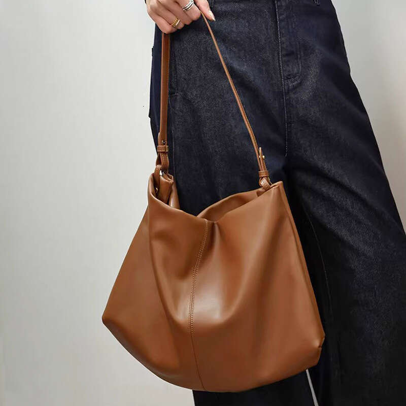 Luxury Bags Totes Large Capacity Tote For Women Lazy Relaxed Feel Cowhide Commuter Genuine Underarm Bag Autumn And Winter Soft Leather Single Crossbod