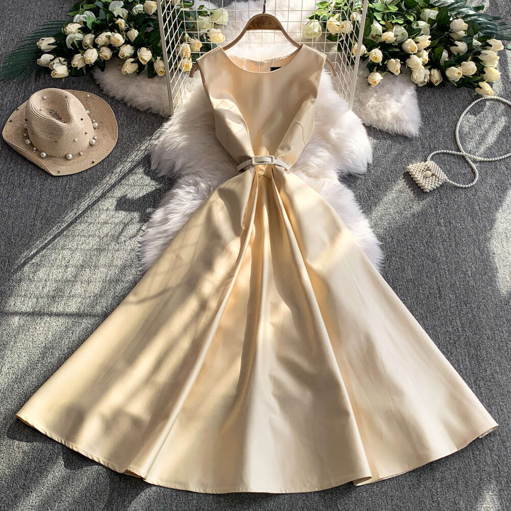 2026 high-end luxury lady style sleeveless round neck waist cinching slim fit mid length A19 A-line shiny dress