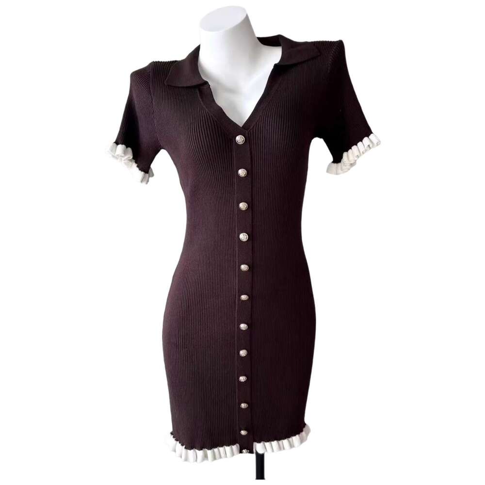 Hot girl sexy pure desire a24 style autumn French high waist slim fit V-neck short sleeved women's versatile dress