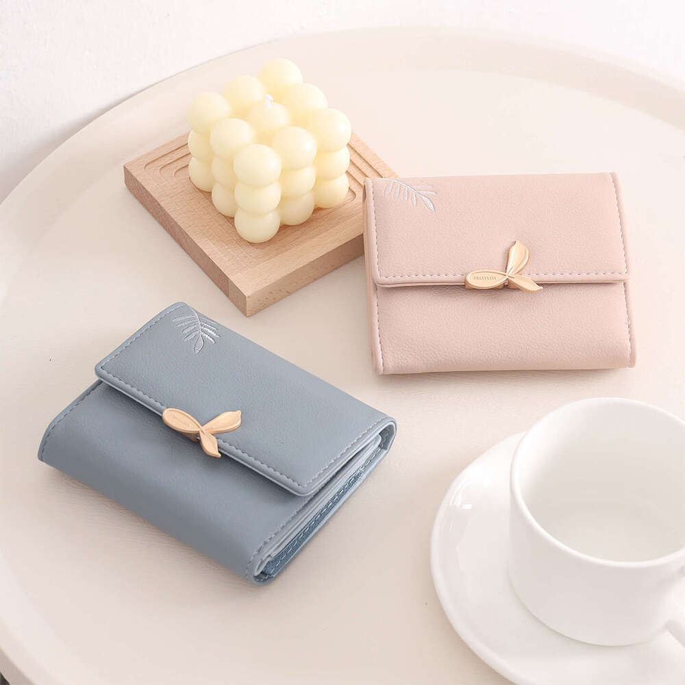 Luxury fashion wallet New Women S Short Wallet With Leaf Embroidery Floral Design Zipper Purse Multifunctional Student Coin And Card Holder