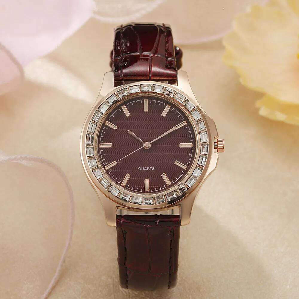 Luxury Large Dial Ladies Branded Diamond Set Quartz Watch Fashion 2025 New Simple Leather Women's Clock Dress Watches