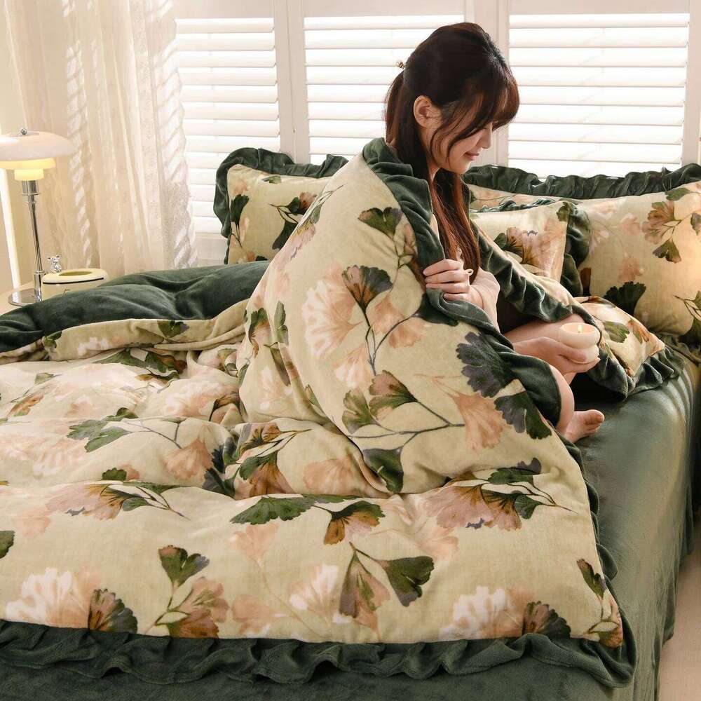 Korean version of milk fluff edge four-piece set light warm thickened bedding H260312