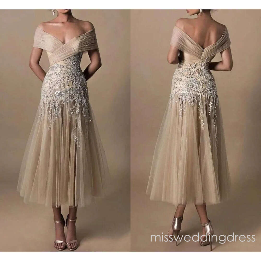 Modest Champagne Tulle Tea-Length Mother of the Bride Dresses