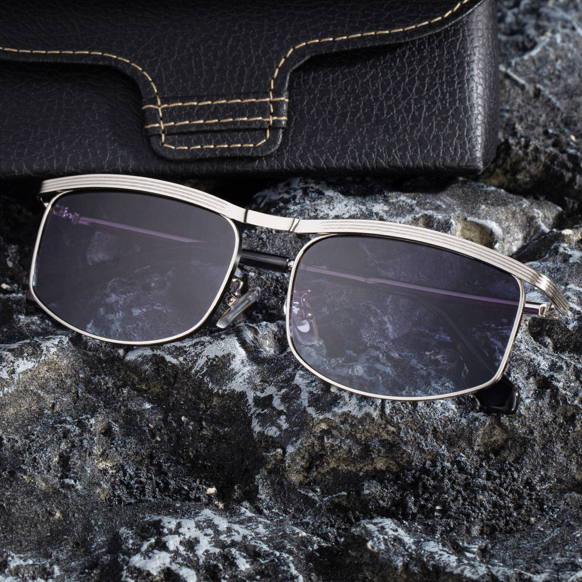 Small Frame for Men Driving 2026 New Metal Double Bridge Sunglasses High-end Sun Protection Eyebrow Style Glasses