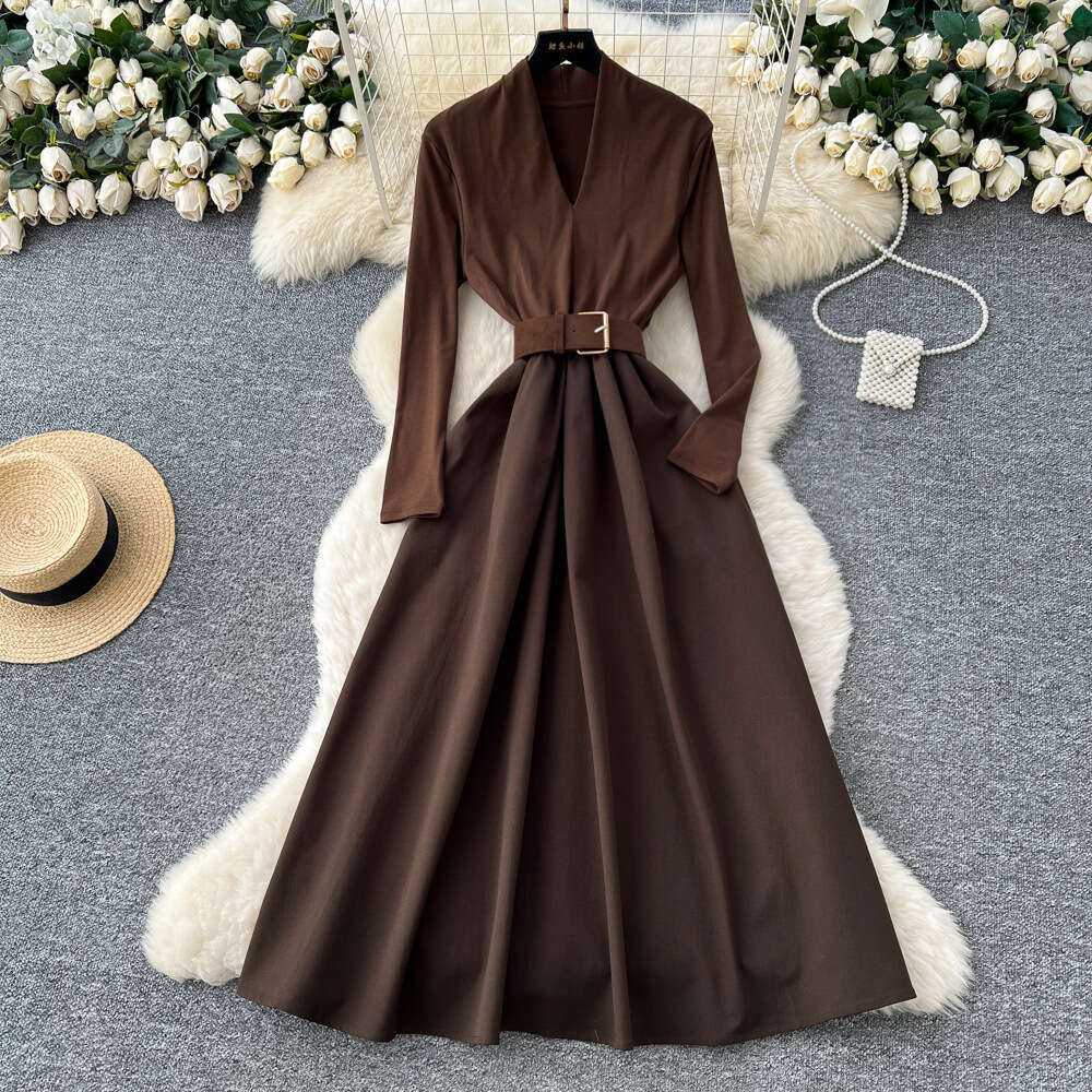 2026 French Elegant Mature Women's High end V-neck Long sleeved a23 Dress with Tie and Waist Splicing Design