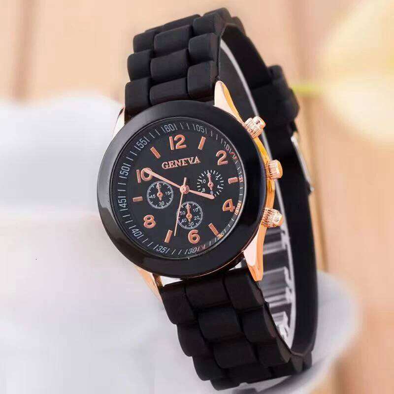 5 pcs Fashion Women Quartz Female Clock Heart Necklace Bracelet Luxury Design Ladies Silicone Wrist Watch Montre Femme