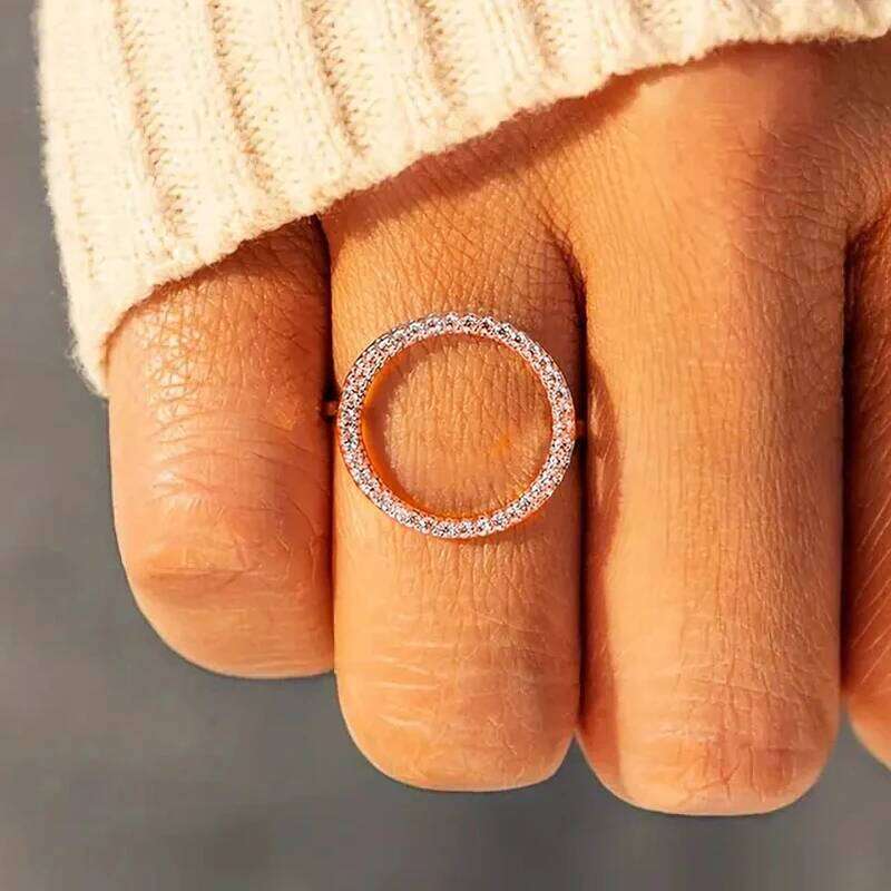 Huitan Hollow Round Shaped Finger Ring for Women Sparkling CZ Minimalist Wedding Rings Statement Accessories Drop Ship Jewelry H260312