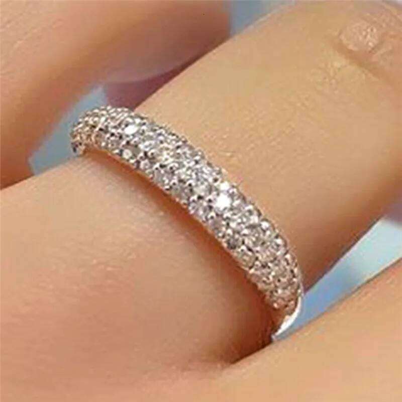 Huitan New Trendy Women Ring with Shiny CZ Simple Band Stylish Girls Accessories High Quality Versatile Jewelry Wholesale Lots H260312