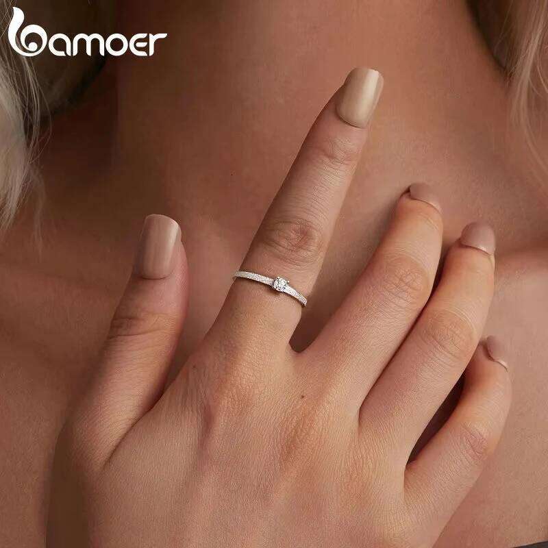 BAMOER 925 Sterling Silver Round Cut Solitare Moissanite Engagement Ring for Women, White Gold Plated Wedding Band Promise Rings H260312
