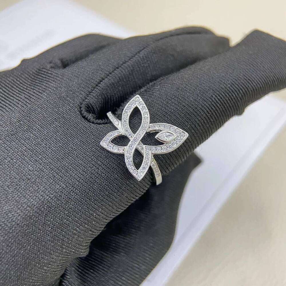 Fine Jewelry 925 Sterling Silver women's Classic and Dynamic Design style full Diamond Butterfly Ring, Romantic Engagement gift H260312