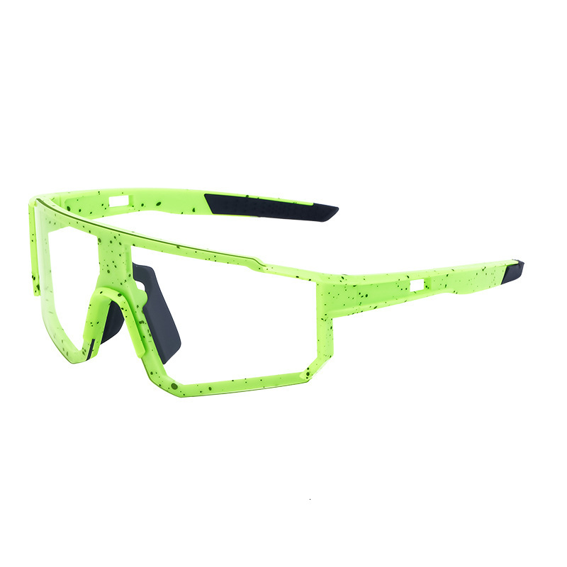 2026 New Model Photosensitive Automatic Color-Changing for Women Outdoor Cycling Sports Windproof Sunglasses Trendy Shades