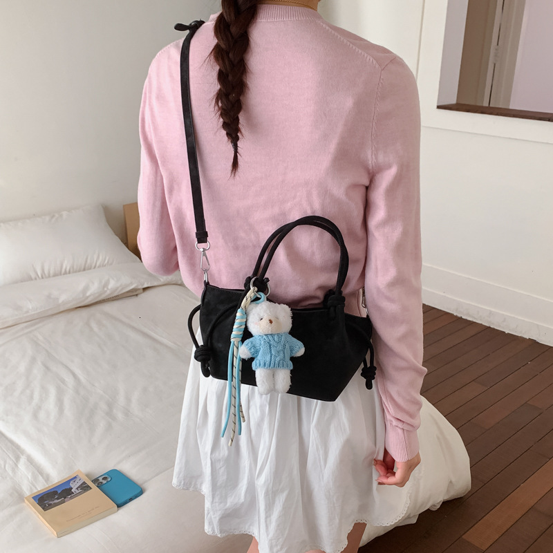 Elegant women's bucket shaped bag spring new retro casual commuting multifunctional shoulder bag crossbody bag handbag designer bag