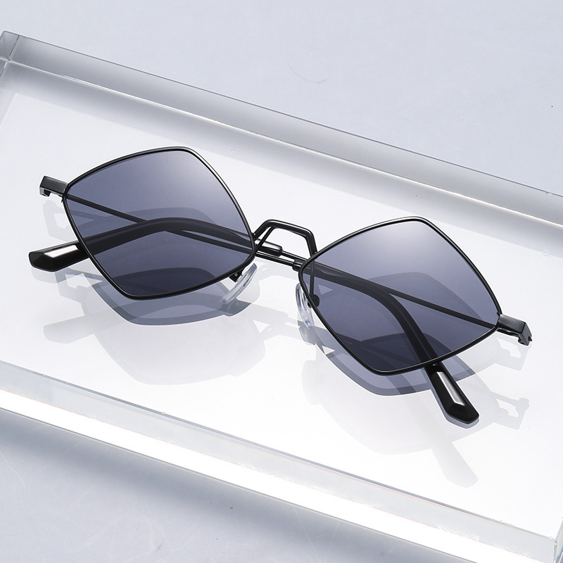 Foreign Trade New Retro Diamond-Shaped Men Trendy Personality Metal Irregular Sunglasses for Women