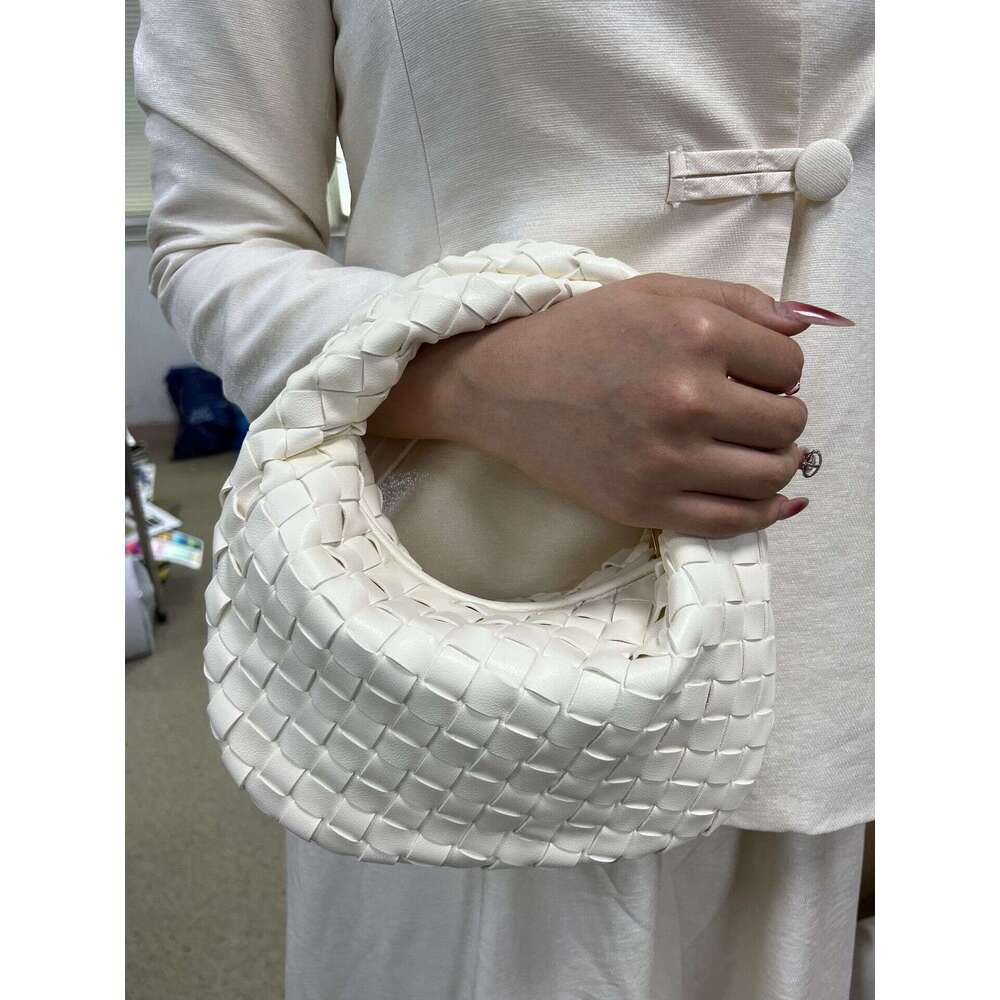 Amazon Hot-Selling Woven for Women 2025 New Cloud Horn Bag Handbag Gold Hardware Wholesale