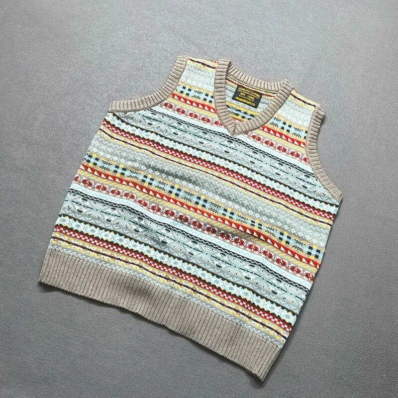 2026 Spring and Autumn American Retro Workwear British Fair Isle Sweater Vest Men's Jacquard Floral Base Wool Blended Knitwear
