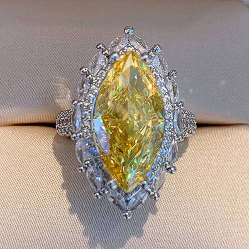 Huitan Yellow Marquise Cubic Zirconia Women for Party Temperament Elegant Lady's Rings Anniversary Gift Fashion Jewelry H260312