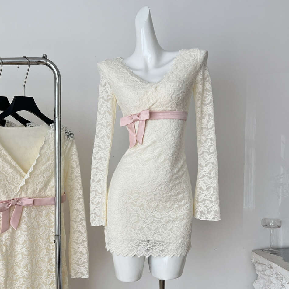 French ladies' elegant color blocked lace cross V-neck long sleeved dress suitable for a23 women's slim fit dress