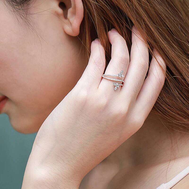 Huitan Exquisite Butterfly Rings for Women Inlaid Bling Cubic Zirconia Temperament Female Accessory Fashion Jewelry H260312