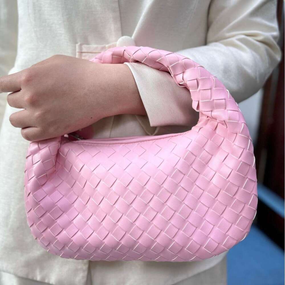 Cross-Border Hot-Selling Handmade Woven Amazon Horn Handheld Tote Dumpling Bag In Stock Wholesale