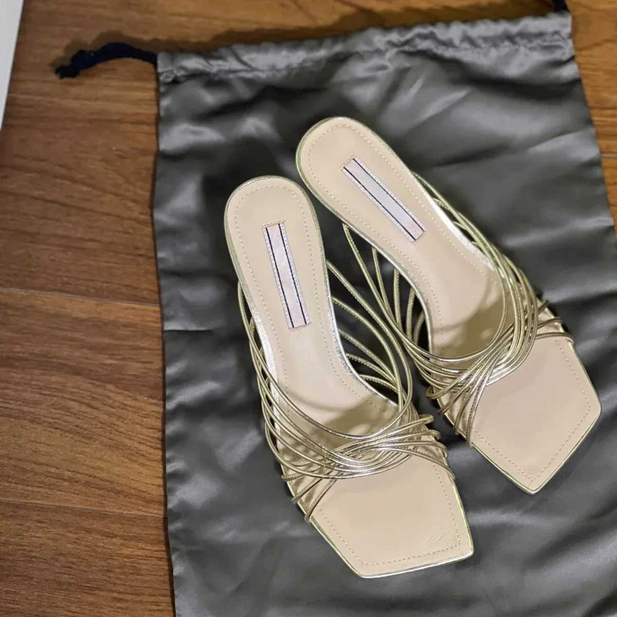 French square toe crossed thin strap high-heeled sandals with feminine style slim heels and open toed Roman sandals K260312