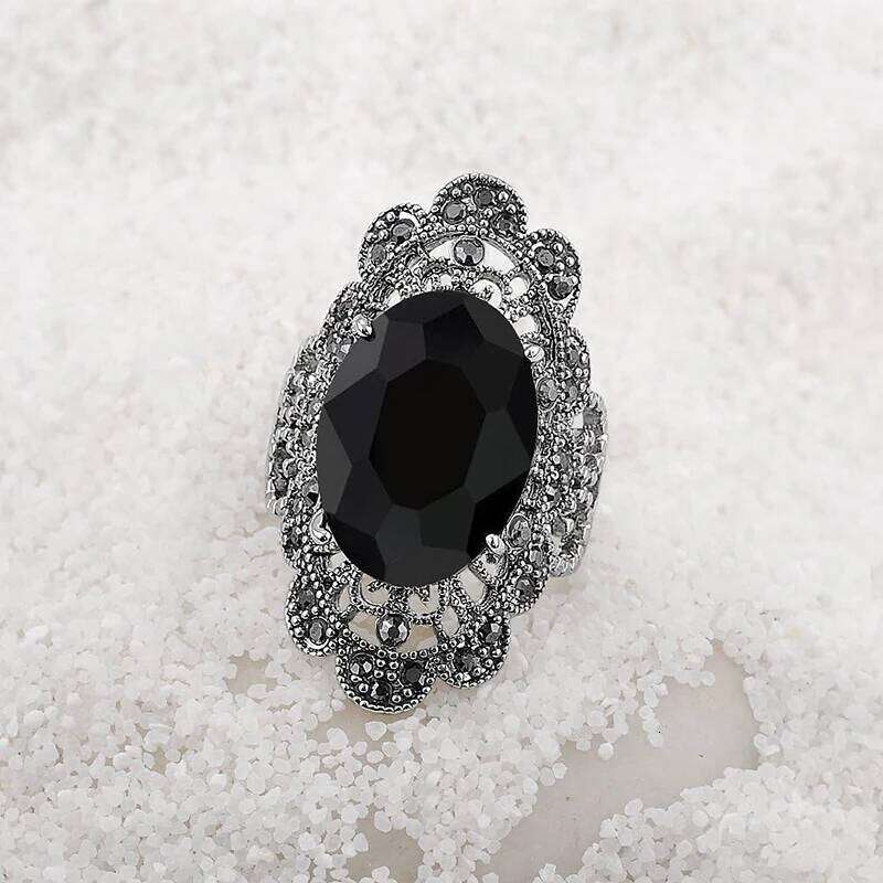 Huitan Big Oval Black Acrylic Hollow Design Punk Accessories for Women Hyperbole Rings Hip Hop Daily Wear Party Jewelry H260312