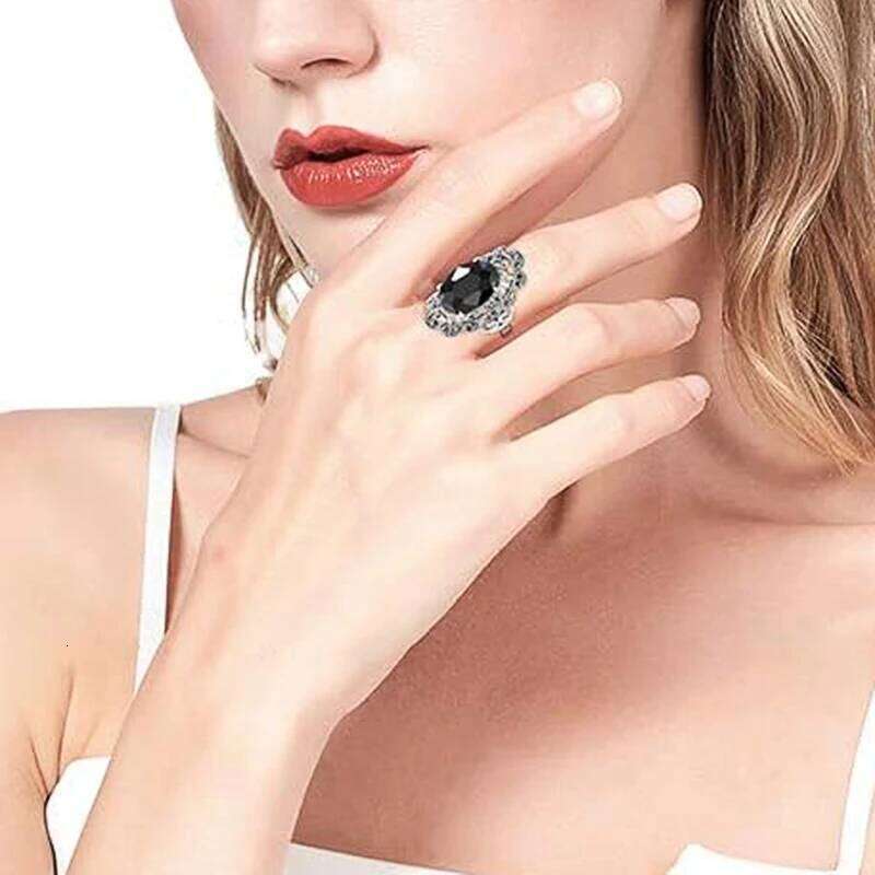 Huitan Big Oval Black Acrylic Hollow Design Punk Accessories for Women Hyperbole Rings Hip Hop Daily Wear Party Jewelry H260312
