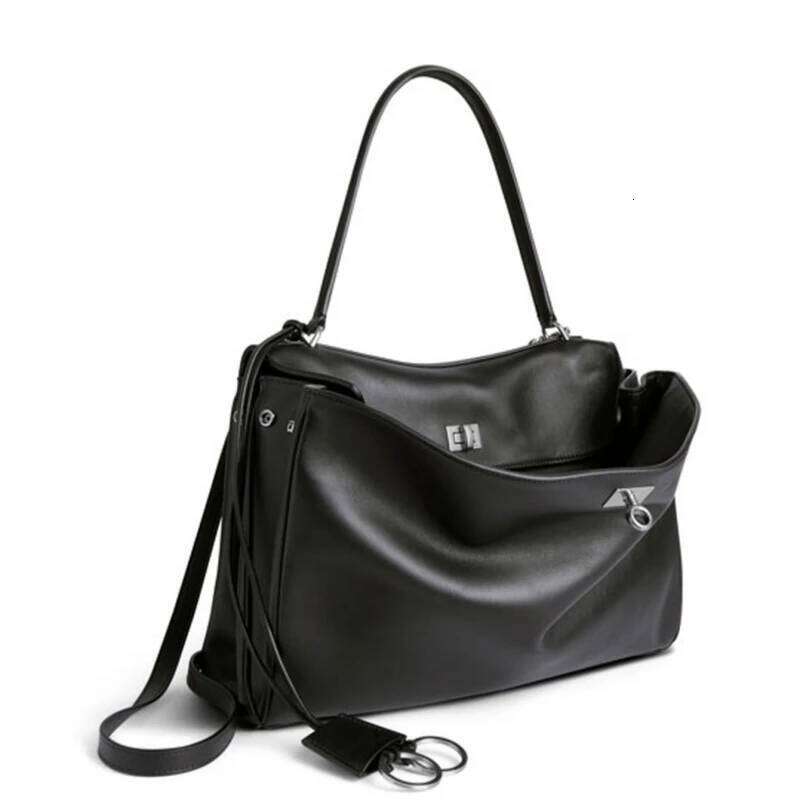 Women's 2025 Crocodile Pattern Soft Leather Shoulder Bag Luxury Designer Bags Large Capacity Vintage Lock Daily Commute