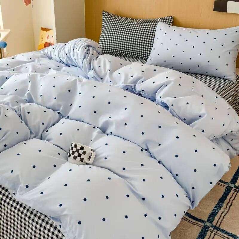 Ins Simple Blue Dot Bedding Sets 2025 New Girls Bed Sheet Four Piece With Pillowcases Dormitory Quilt Set No Filling H260312