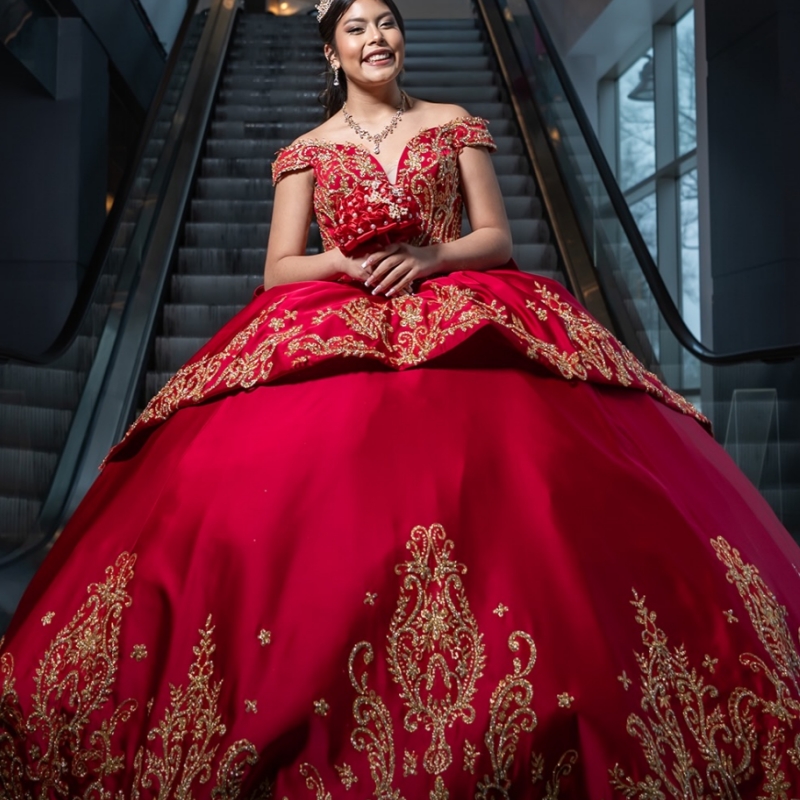 Red Shiny Ball Gown Quinceanera Dresses 2026 Gold Applique Lace Beading Crystal Tull Corset Off Shoulder Sweet 16 Dress Years Vestidos De 15 Anos