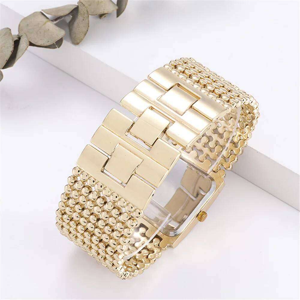 Luxury Simple Square Diamond Encrusted Quartz Watch Gold Skeleton Fashion Women's Clock Gift Dress Wristwatch