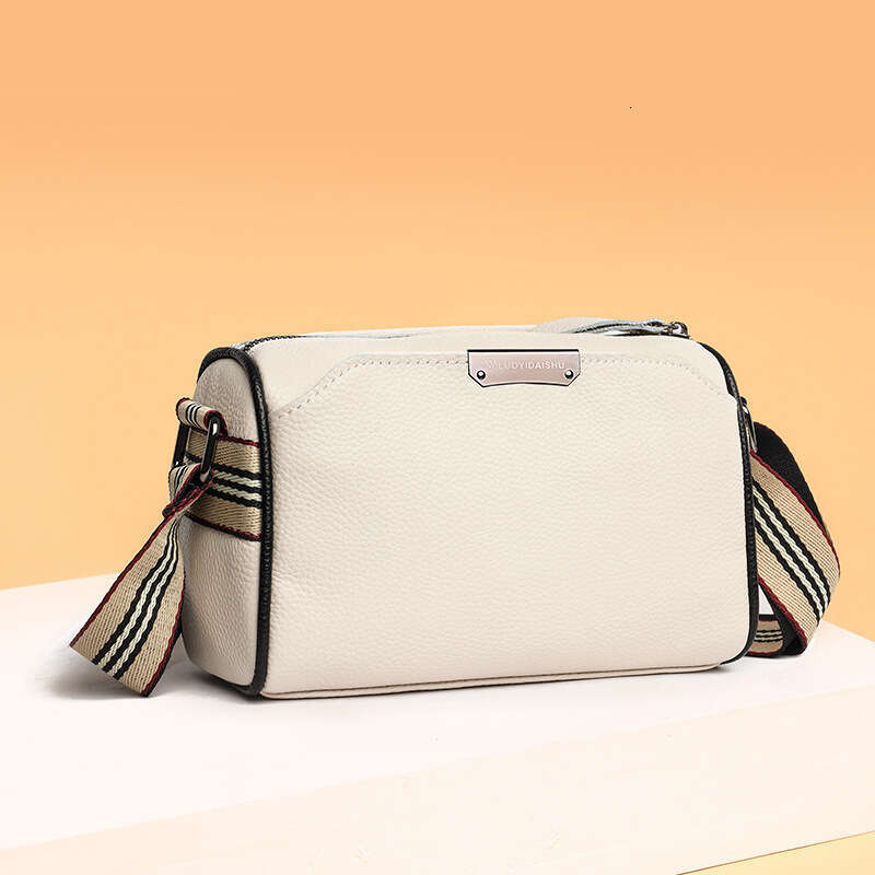 Genuine Leather Women's Large Capacity Top Layer Cowhide Small Square New Fashion Simple Versatile Shoulder Crossbody Bag for Women
