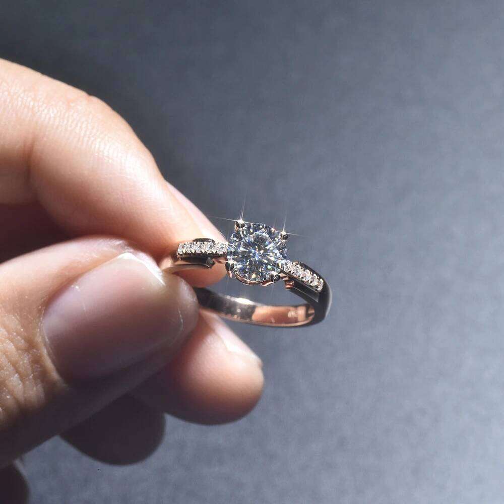 Huitan 2022 Hot Wedding Bands Women's Inlaid AAA Cubic Zirconia Silver Color/Gold Color Engagement Rings for r H260312