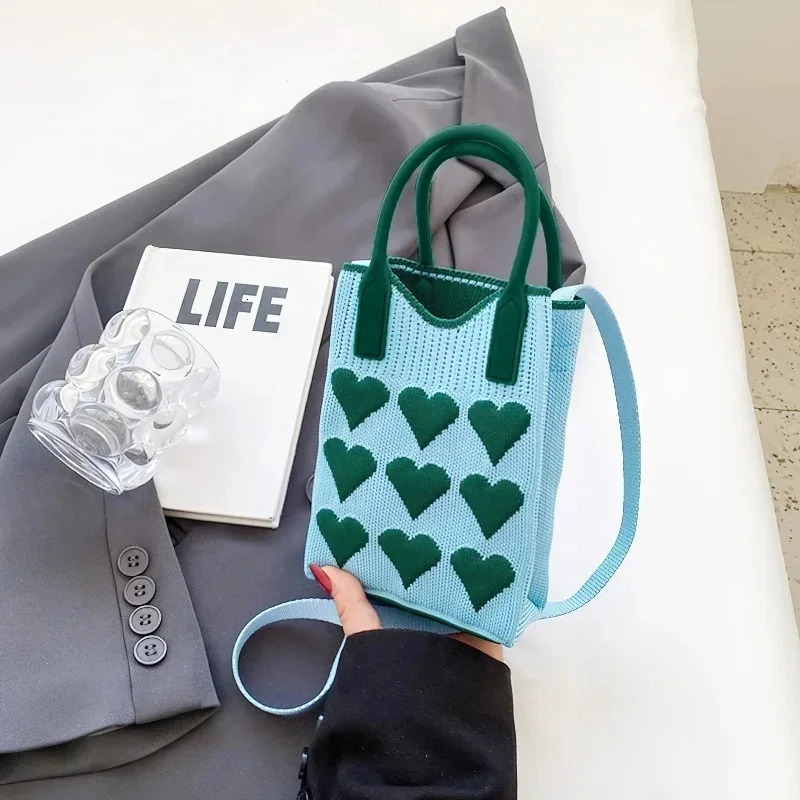 Korean Fashion Heart Knitted Mini Square Handbag for Women Small Mobile Phone Shoulder Bags Girls Cute Outdoor Crossbody 260227