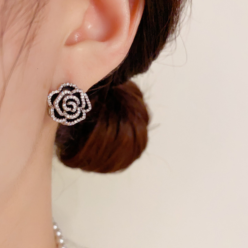 Luxury Brand Designer Jewelry French Fashion Double-Sided Camellia Earrings Internet Celebrity Unique Design Exquisite Versatile Super Shiny Earrings 