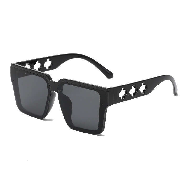 Designer Sunglasses for Women Classic Square frame Gradient brown lenses Goggle Beach Street Photography Sun Glasses Tortoiseshell Frame