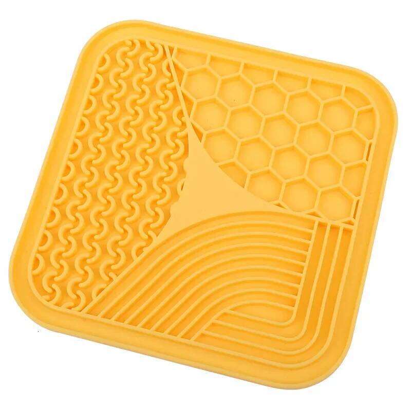 Lick Pet Lunch Mat Slow Food Pad for Cats and Dogs Powerful Suction Cup Easy To Wash Silicone Material 26Y0312