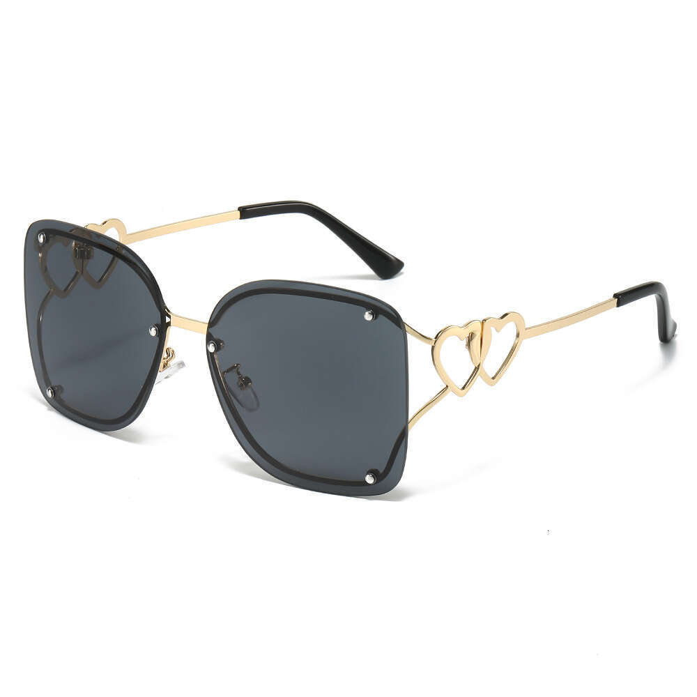 New Square Glasses, European And American Style With Unique Double-Heart Design, Large Frame Ins-Style Sunglasses For Women