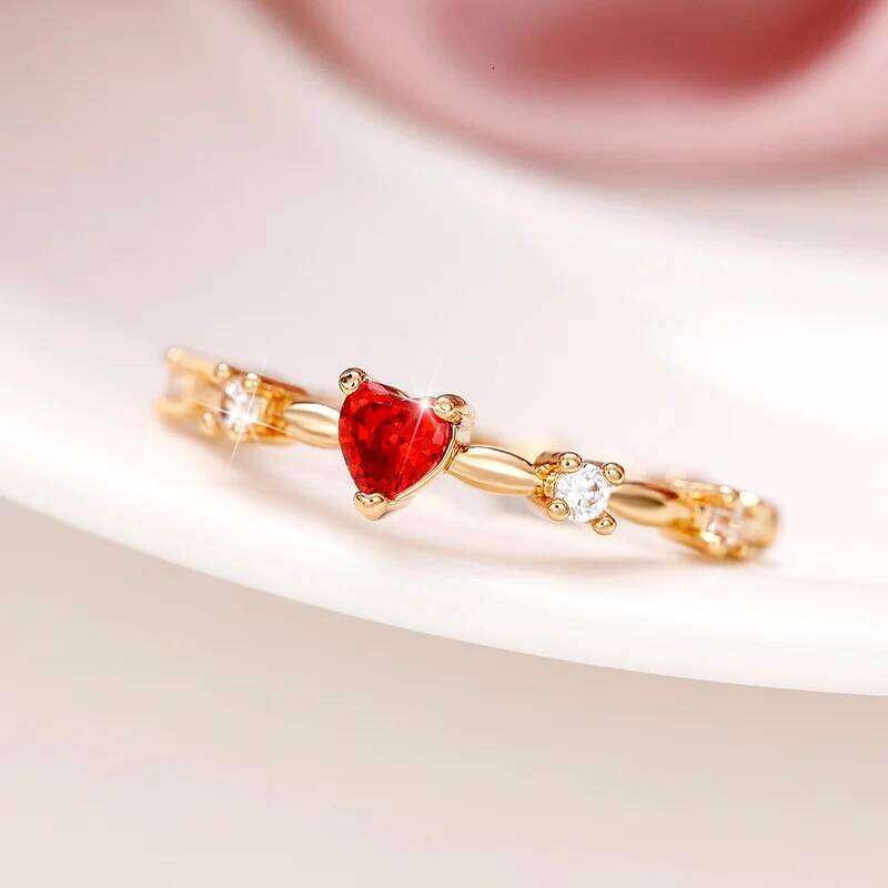 Huitan Versatile Dainty Ring Lady Engagement Ceremony Accessories with Heart Zirconia Delicate Female Wedding Party Jewelry Gift H260312