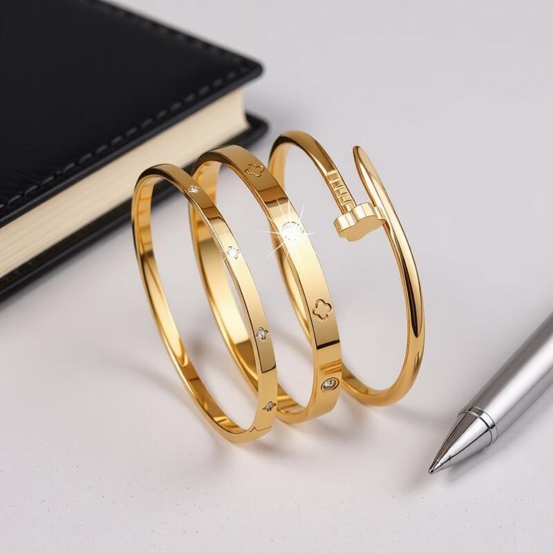 2026 designer waterproof bracelet, titanium steel, versatile flower design, plated with 18K gold