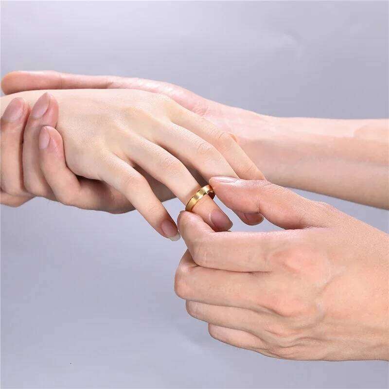 Tigrade Gold Plated Wedding Ring Women 2/4/6/8mm Wide Brushed Tungsten Mens ring Luxury Anniversary Jewelry for Couple Gift H260312