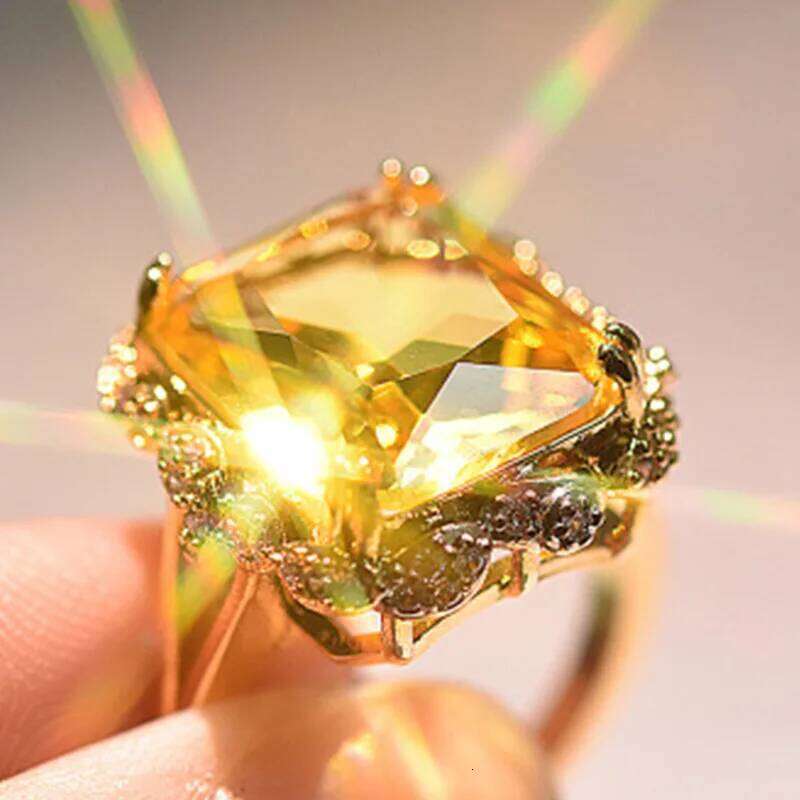 Milangirl Square Cyrstal Engagement Ring Champagne Big Zircon For Women Vintage Jewelry yellow Rings Gifts H260312
